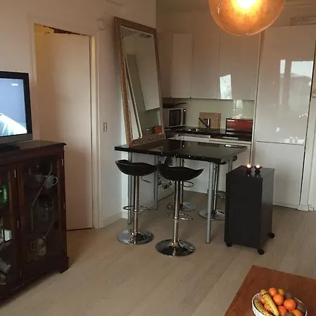 Studio Next To Rai Apartamento *