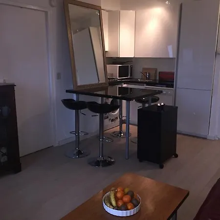 Apartamento Studio Next To Rai